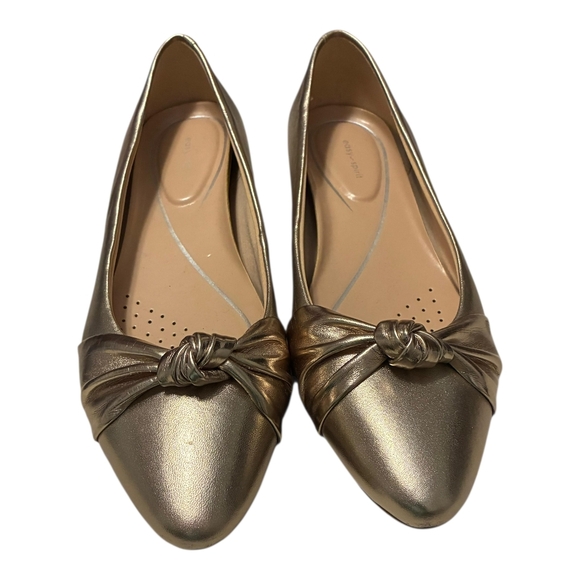 Easy Spirit Metallic Gold Loafers with Twist Accent - Picture 2 of 8